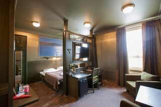 Отель Scandic Vaasa Вааса Номер с кроватью размера "king-size" и гидромассажной ванной-1