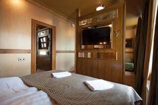 Отель Scandic Vaasa Вааса Номер с кроватью размера "king-size" и гидромассажной ванной-3